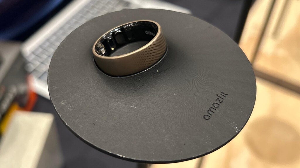 Amazfit Helio smart ring is designed to track your athletic performance